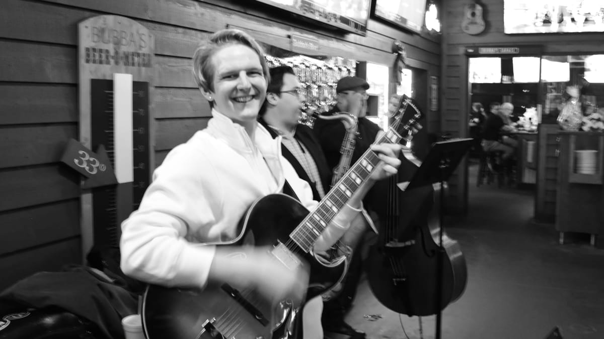 Thor Bonner Jazz Trio plays Bubba’s 33 on 'Prohibition Day'
